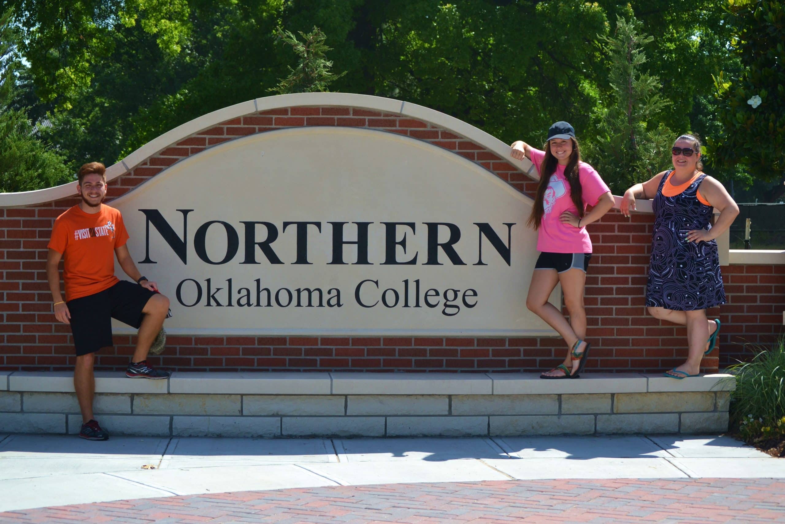 NOC Students Complete Internship